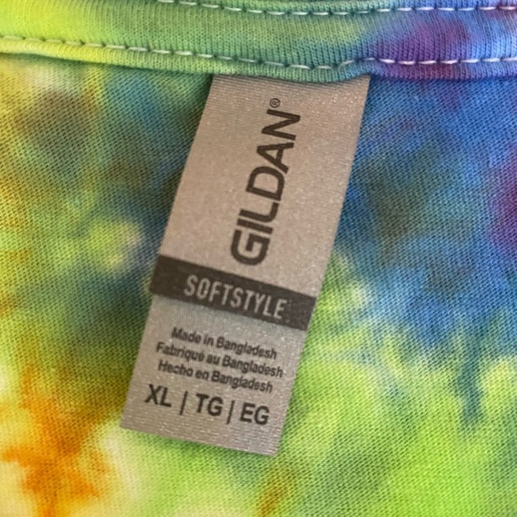 NEW Unisex XL GILDAN Soft Style Rainbow Colored Tie-Dye T-Shirt - Picture 7 of 8